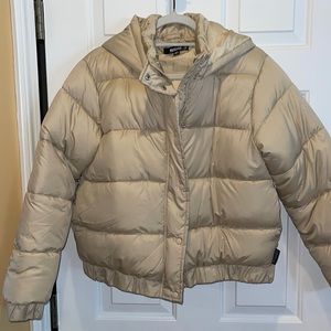 Like new cream colored puffer coat size 10